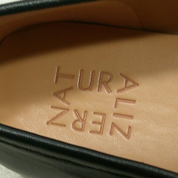 Naturalizer Classic Preppy Layla Black & White Leather Comfort Loafers Size 8 M - Picture 3 of 9